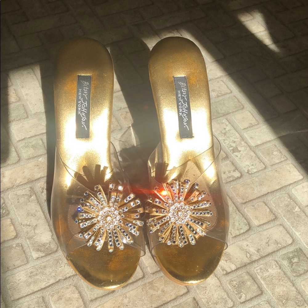 Betsey Johnson Starburst Heels - Size 7